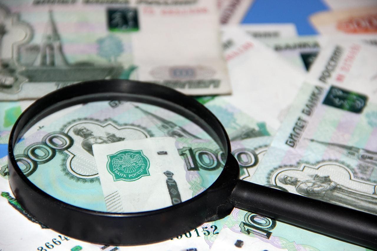 Работодателей хотят начать штрафовать за зарплаты ниже МРОТ